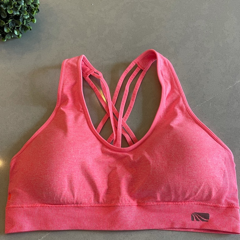 Criss-Cross Back, V-cut Sports Bra